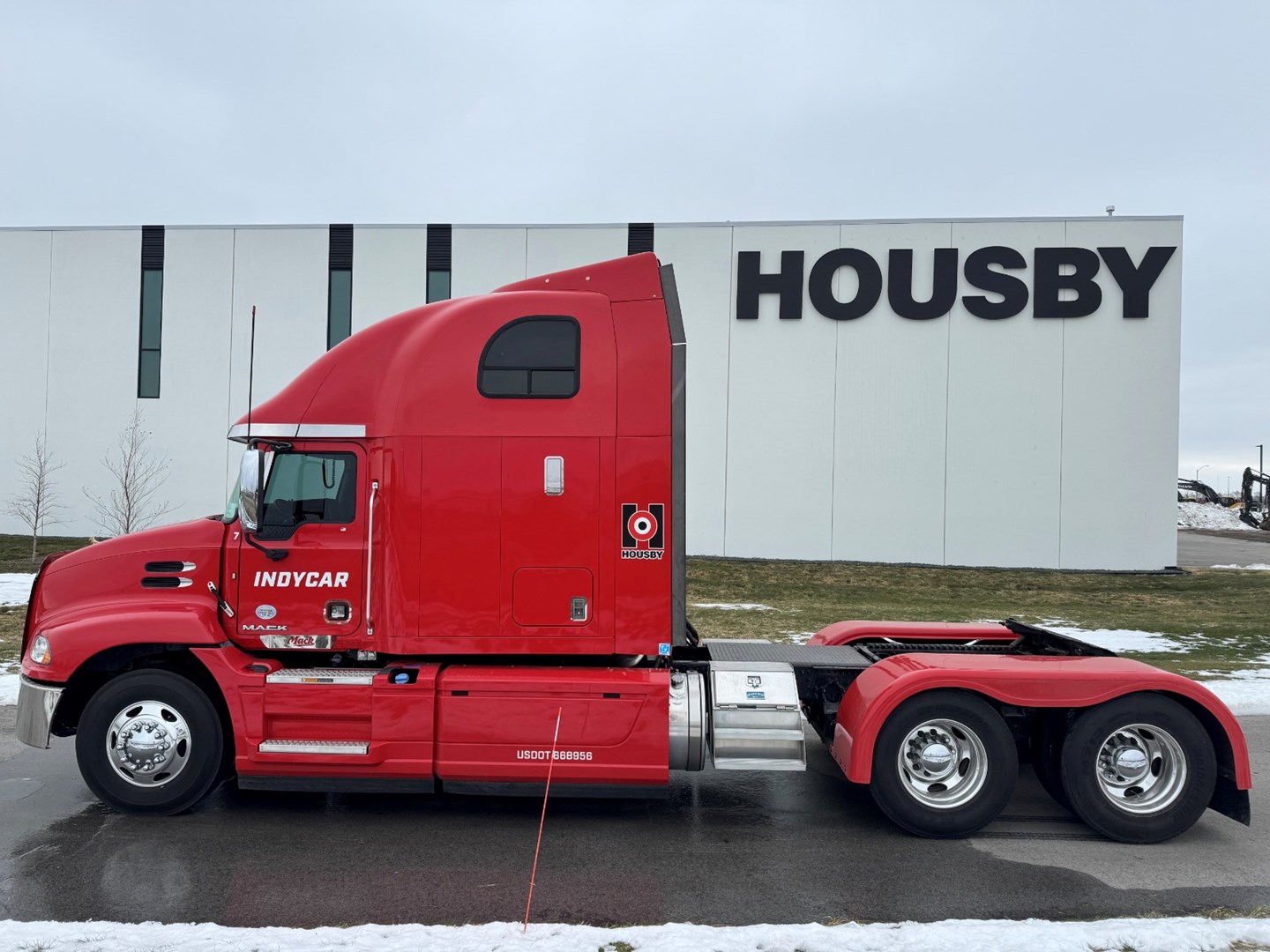 2018 MACK CXU613 - USED TRUCKS SLEEPER - image 3
